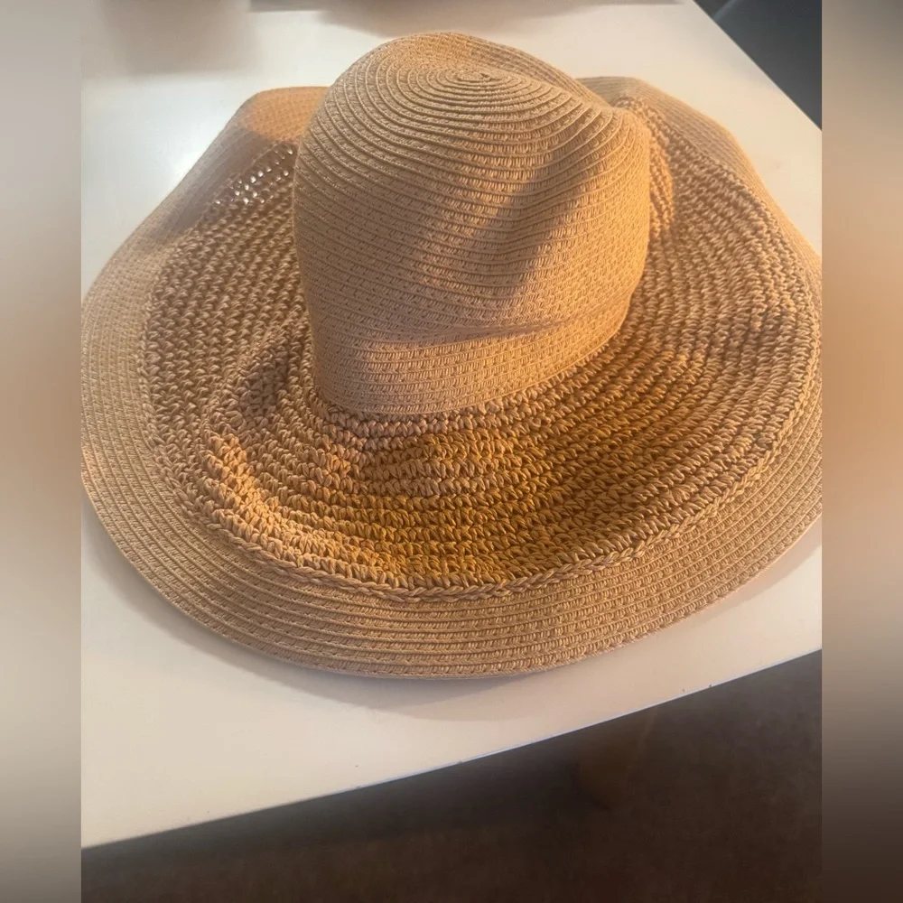 J. Crew Classic Tan Straw Hat - Picture 2 of 4